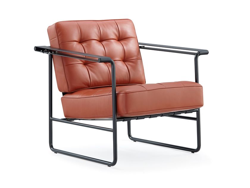 WORKSPACE
LARA
Sled base leather chair with armrests