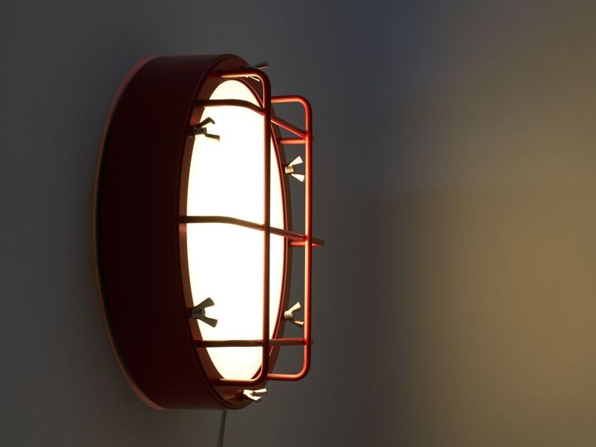 ZAVA
CANTIERE
LED iron wall lamp