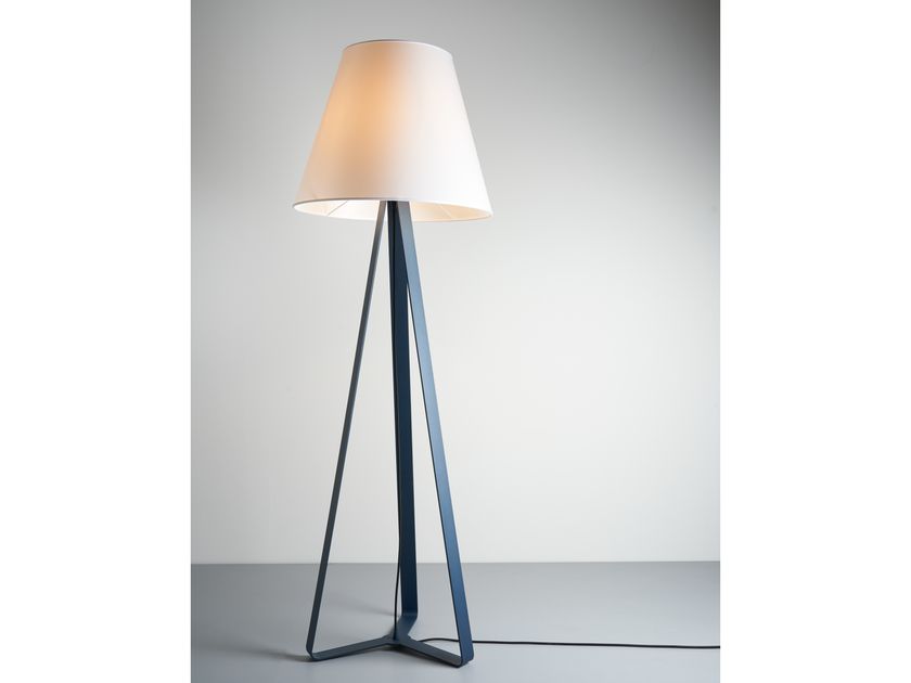 ZAVA
ETRE'
Floor lamp