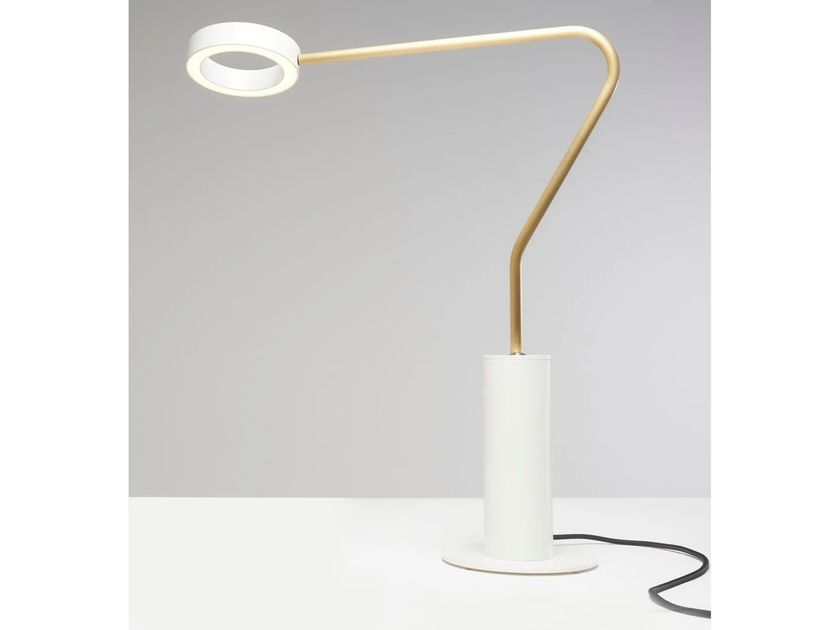 ZAVA
META
LED adjustable metal table lamp