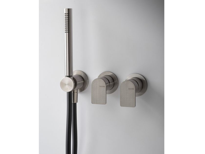 ZAZZERI
Q316 3305X401AA1 / 3300B401A01 / 3400MA02A00 / 3400MA04A00
Recessed stainless steel shower mixer with hand shower