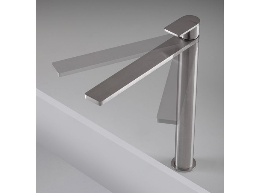 ZAZZERI
Q316 34001101A02 / 3400MA01A00
Countertop kitchen mixer tap with swivel spout