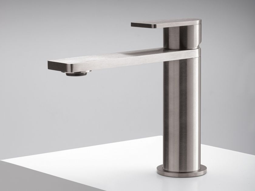 ZAZZERI
Q316 34001106A00 / 3400MA01A00
Countertop stainless steel washbasin mixer