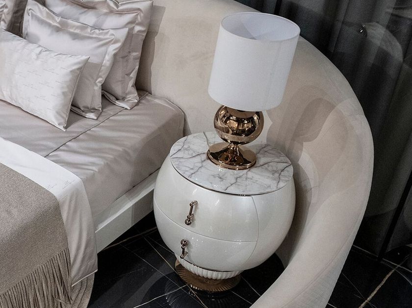 ZEBRANO
PHASELIS
Round bedside table with drawers