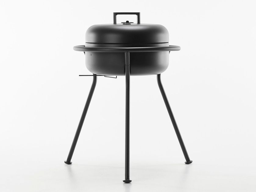 ZEE
KORO BLACK
Powder coated steel barbecue